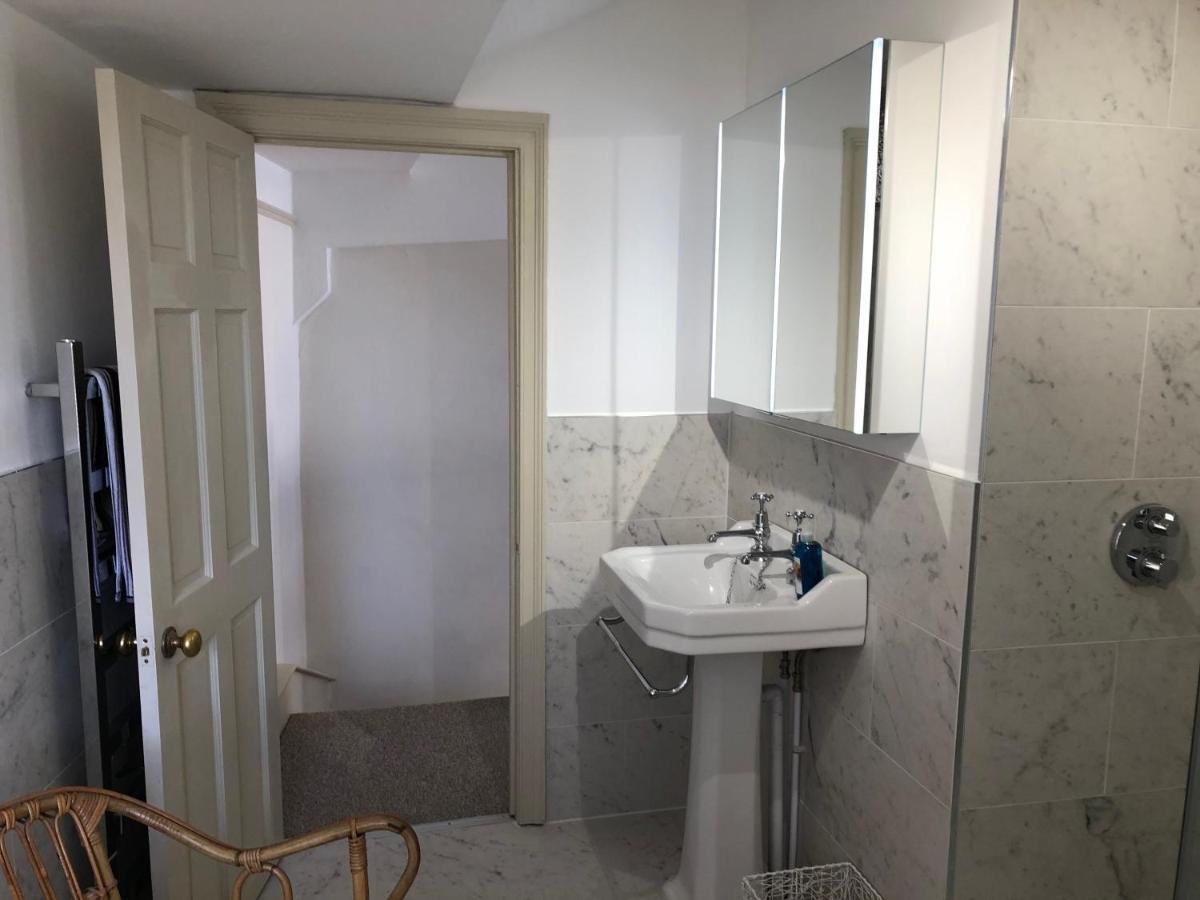 Lauras Townhouse Apartments Lansdown Slope Townhouse Μπαθ Εξωτερικό φωτογραφία